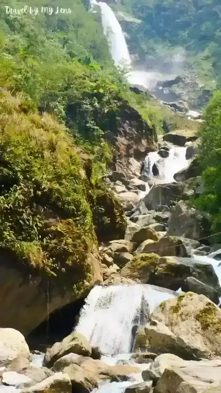 Naga Sister Waterfall Full View, en route Gangtok-Lachung, North Sikkim, India
