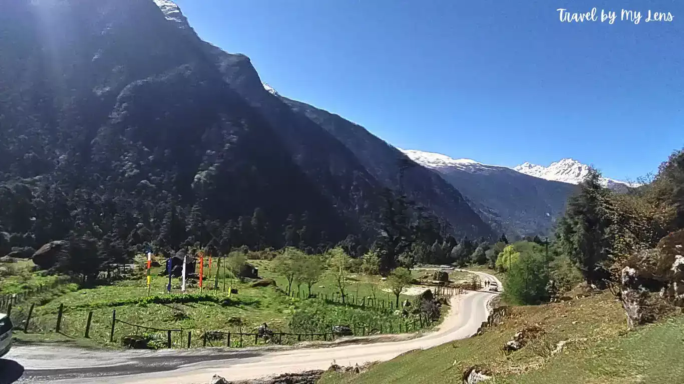 Yumthang Valley Route from Lachung to Yumthang Valley, North Sikkim, India