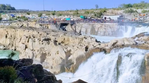 Dhuandhar Waterfall view, Public viewing area and stalls, Jabalpur, MP, India