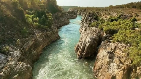 River Narmada flowing through rocks creating a passage view, Grand Canyon of India, Bhedaghat, Jabalpur, MP, India